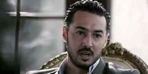 في عيد ميلاده.. حكاية أحمد هارون من عارض أزياء إلى سلم المجد والشهرة