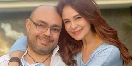 كارول سماحة تعلن افتتاح مسرحيتها بعد أيام من وفاة زوجها