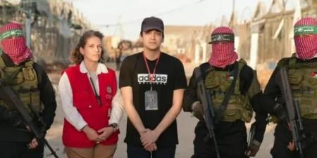 جيش الاحتلال: تسلمنا المحتجز المفرج عنه عيدان ألكسندر