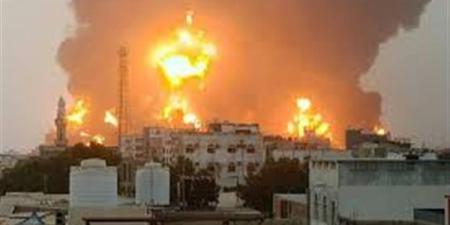 الحوثيون: مقتل شخص وإصابة 9 آخرين في قصف إسرائيلي في الحديدة