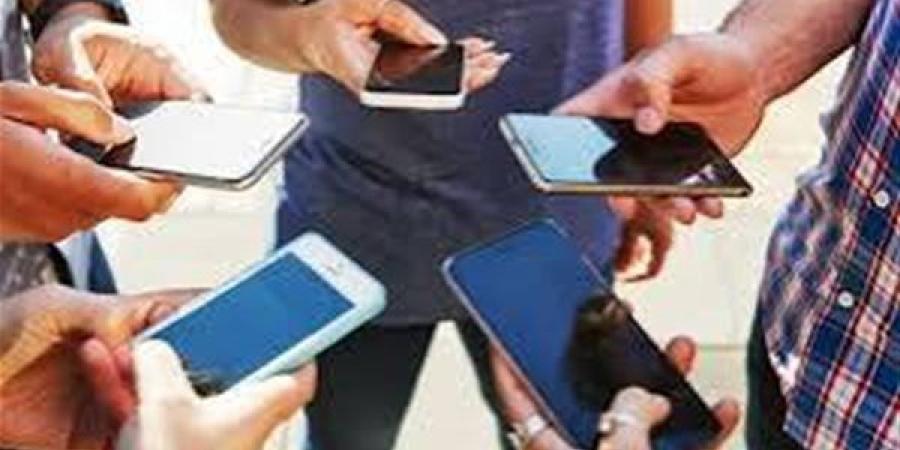 خبير يحذر: الهواتف تتنصت عليك دون علمك.. وهذه نصائح الحماية