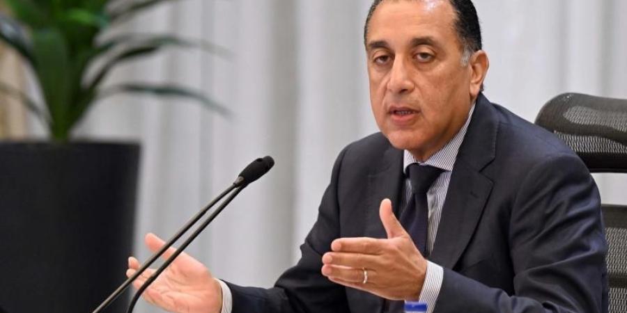 رئيس الوزراء يستقبل 150 شابًا وفتاة من 80 دولة ضمن ...