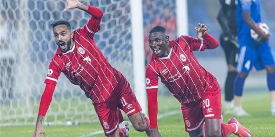 "كهربا" يعود إلى مصر على رأس الفوج الثاني للرياضيين من ليبيا