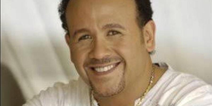 هشام عباس يحيي ثاني أيام عيد الأضحى على مسرح البالون