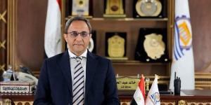 محافظ قنا يهنئ عمال المحافظة بمناسبة عيد العمال