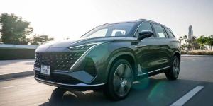 مواصفات إم جي RX9 موديل 2025 الجديدة