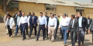 وزير الزراعة ومحافظ القاهرة يتفقدان محطة الزهراء للخيول العربية الأصيلة