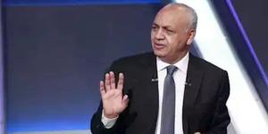 مصطفى بكري: الرئيس السيسي ليس معزولا عن الشعب ويتابع كل صغيرة