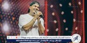 عمرو دياب يعلن موعد إصدار ألبومه الجديد في حفله الأخيرة بالكويت