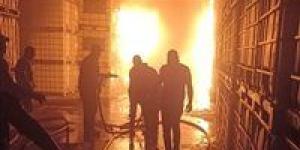 نشوب حريق هائل في مخزن عبوات بلاستيك بالمنوفية