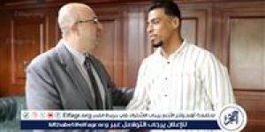 محافظ بني سويف يكرم شابًا أنقذ مواطنًا من الغرق: نموذج بطولي يُحتذى به