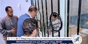 محافظ سوهاج: يحيل مدير مركز طب الأسرة و11 من العاملين بالمركز للتحقيق لتغيبهم عن العمل