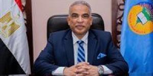 رئيس جامعة طنطا يتابع أعمال الامتحانات الشفوية والعملية بكلية علوم الرياضة