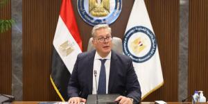 «البترول»: تحقيق 3 اكتشافات جديدة للزيت والغاز بالصحراء الغربية وخليج السويس