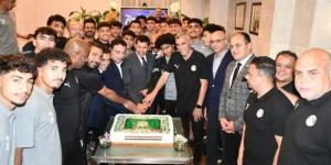 وزير الرياضة يدعم منتخب الشباب قبل مواجهة المغرب بكأس الأمم الإفريقية «صور»