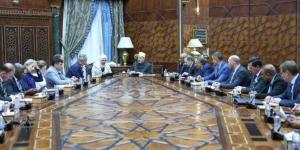 وفد «الكلية الملكية لدراسات الدفاع بالمملكة ...