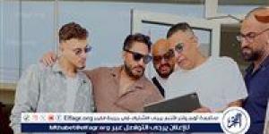 تامر حسني يشارك جمهوره لقطة طريفة مع الشامي ويعلق: "أنت جاهز لحفلتنا في مصر"