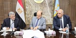 محافظ كفر الشيخ ورئيس هيئة الأوقاف يناقشان سبل الإستثمار الأمثل لأراضي الهيئة
