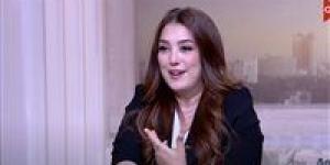 كندة علوش تكشف سبب غياب عمرو يوسف عن تكريمها بمهرجان أسوان: كان نفسي يكون موجود