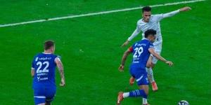 لحظة بلحظة مباراة الهلال والفتح (0-0) في الدوري السعودي الممتاز
