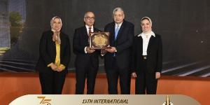جامعة عين شمس تكرم كوكبة من رؤسائها السابقين وعلمائها .. تفاصيل