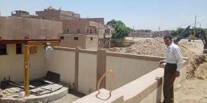 أسيوط.. رئيس مركز صدفا يتفقد أعمال الصرف الصحي بقريتي مجريس وبني فيز