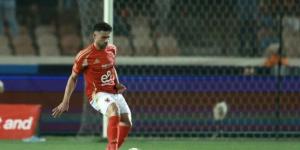 «دوري ياسر إبراهيم».. كيف جاء المدافع العنيد من بعيد وأعاد الأهلي للقمة من جديد؟
