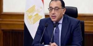 رئيس الوزراء يستقل الأتوبيس الترددى لتفقد التشغيل التجريبي