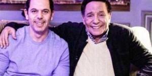 «بهذه الطريقة».. رامي إمام يحتفل بعيد ميلاد والده الزعيم عادل إمام