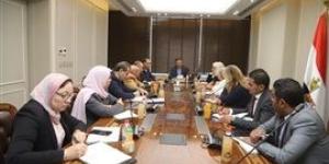 وزير الزراعة يستعرض مع البعثة الإشرافية ل"إيفاد" نتائج زيارتها لأنشطة مشروع التكيف في البيئات الصحراوية