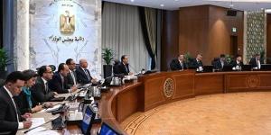 رئيس الوزراء يجتمع مع رئيس "جيتور" العالمية لتوطين طرازات السيارات فى مصر