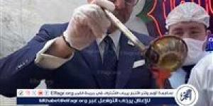 عاجل- شاهد "كشري بالدقة والتقلية".. مستشار ترامب ينبهر بالمذاق المصري في قلب القاهرة