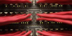 دولة الإمارات تطلق نموذج ذكاء اصطناعي عربي لتعزيز موقعها في سباق التكنولوجيا بالشرق الأوسط