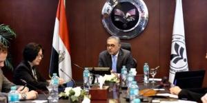 مصر وهونج كونج تبحثان فرص تطوير مناطق المال والأعمال