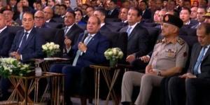 الرئيس السيسي: نتيح المشروعات للقطاع الخاص بعد تجهيز البنية التحتية للدولة