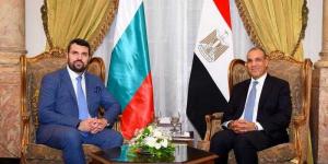 وزير الخارجية والهجرة يستقبل نظيره البلغاري
