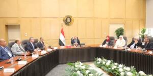 وزير الصناعة يعلن عن رخص جديدة لإنتاج البليت لتغطية احتياجات السوق المحلي