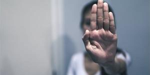 عاجل.. "اتحـ.رش بيا قدام أمي".. فتاة تستغيث بالقومي ...