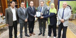 محافظ المنوفية يلتقي وفد جهاز تنمية المشروعات