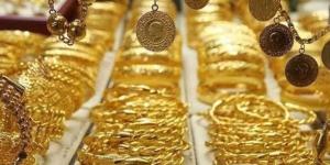 تراجع أسعار الذهب في مصر واستقراره بالأسواق العالمية