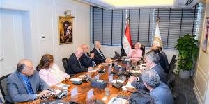 وزيرة البيئة تجتمع مع جمعية رجال الأعمال ...