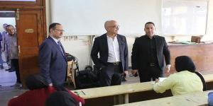 جولة لرئيس جامعة عين شمس لمتابعة الامتحانات وضمان راحة الطلاب
