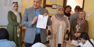 مدير تعليم بورسعيد يتابع امتحانات مدرسة الشهيد مصطفى خضر سليم الإعدادية للبنات