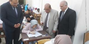 نائب رئيس جامعة القاهرة يتفقد لجان الامتحانات ...