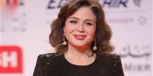 إلهام شاهين تبدي إعجابها بكتاب "أنا بنت مين" لحسام بدراوي