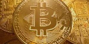 خبير: الذهب والبيتكوين يتقدمان كأصول بديلة.. وتصحيحات محتملة قبل موجة صعود جديدة