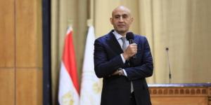 تخفيفًا عن أولياء الأمور.. الحزاوي تشيد بقرار وزير التعليم بإصدار البوكليت كبديل للكتب خارجية