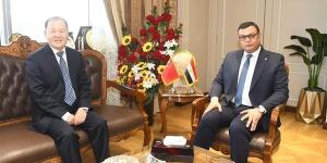 وزير الاسكان يشهد مراسم توقيع خطاب نوايا بين وزارتي الإسكان المصرية والصينية