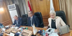 الضرائب: نعمل على إزالة أي معوقات تواجه المصانع والشركات