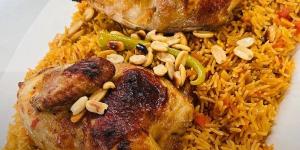 طريقة عمل أرز بخاري بالدجاج.. خطوات سهلة
